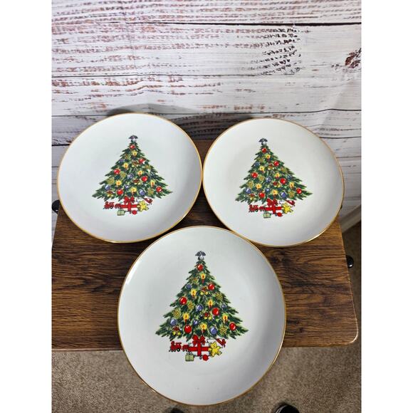 VTG Jamestown China Christmas Tree Plates with Gold Trim- set of 3 Salad/Dessert - Picture 1 of 4